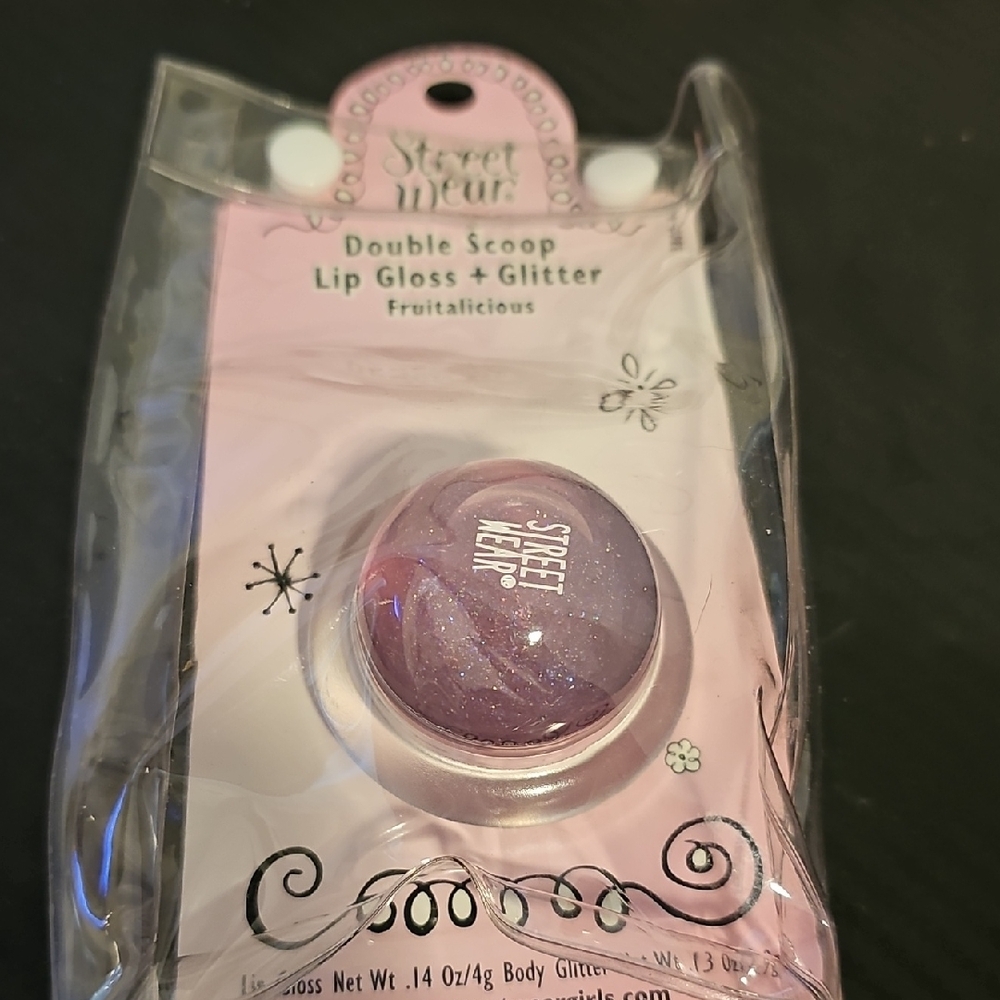 Revlon Street Wear Double Scoop Lip Gloss - Fruitalicious